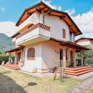 Casa Nonna Dora Camaiore